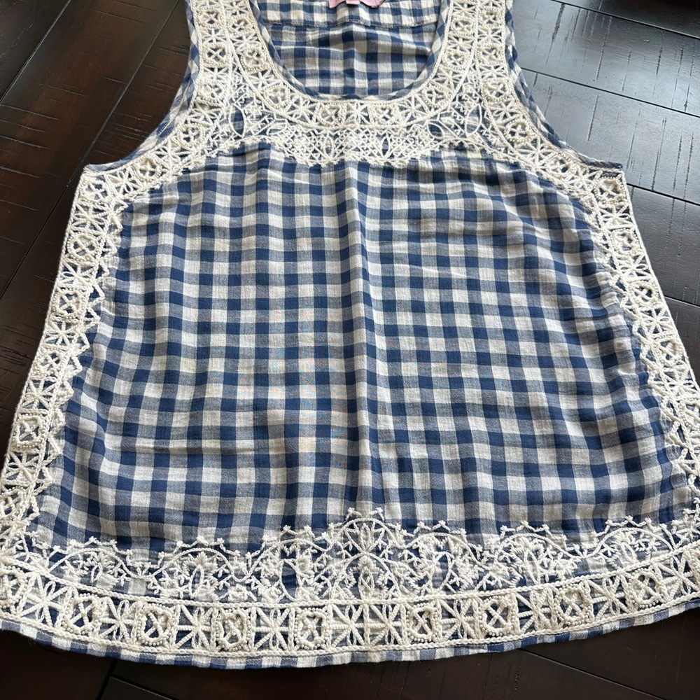 Calypso set …cute and beautiful
Top and a short